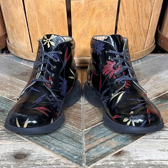 Aster Black Patent Leather Floral Flowers Multicolor Lace-Up Boots Youth EU 29 - Picture 7 of 13